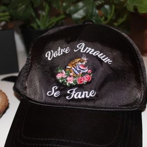 “Votre Amour” Silk Baseball Hat